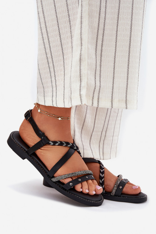 Lygiapadės basutės su dirželiais Vinceza 17379 Juodos spalvos