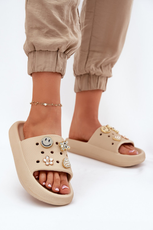 Moteriškos šlepetės  Z Przypinkami Vinceza 76055 smėlio spalvos