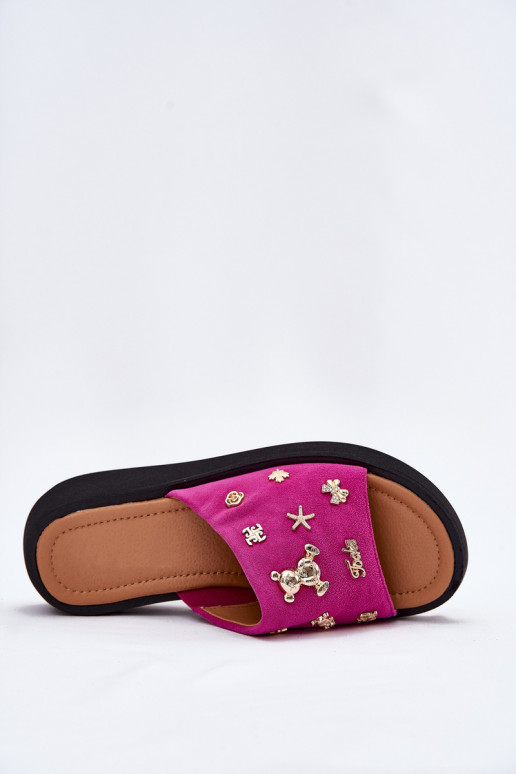 Moteriškos zomšinės šlepetės Z Przypinkami Vinceza 66741 rožinės spalvos