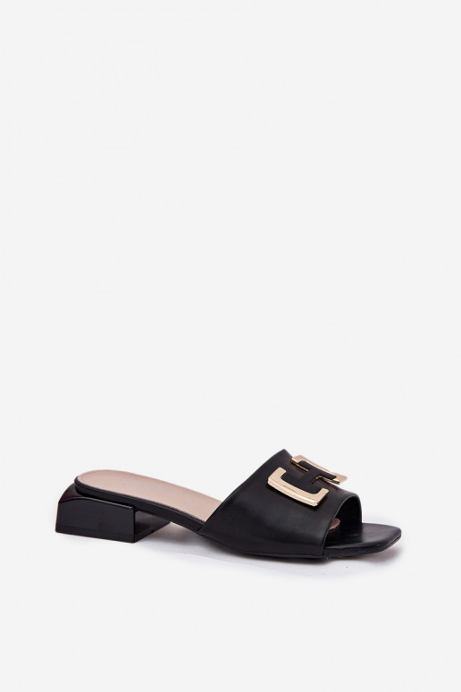 Elegantiško stiliaus Moteriškos šlepetės  Ze aukso spalvosm Detalem Vinceza 62229 Juodos spalvos