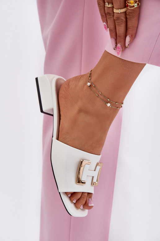 Elegantiško stiliaus Moteriškos šlepetės  Ze aukso spalvosm Detalem Vinceza 62229 baltos spalvos