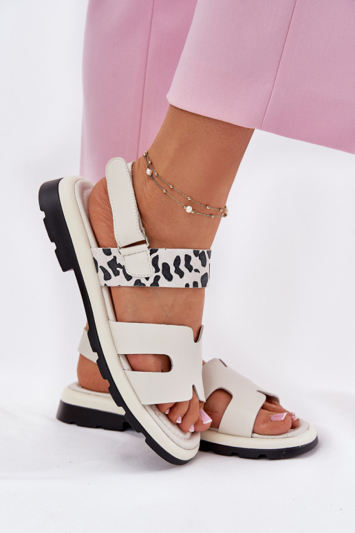 Moteriškos basutės  su plačiais kulniukais su leopardo kailio raštais Vinceza 66780 smėlio spalvos