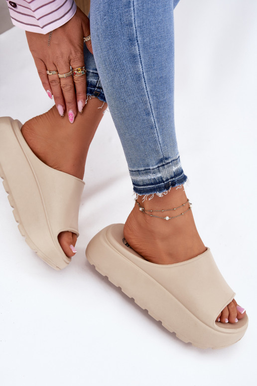  Moteriškos šlepetės su platforma smėlio spalvos Xalvania