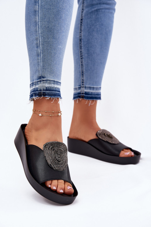    Šlepetės su ornamentais KV51-028 Juodos spalvos