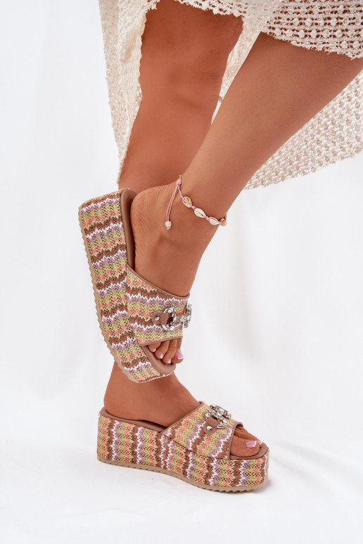 Moteriškos šlepetės    įvairių spalvų Isolene