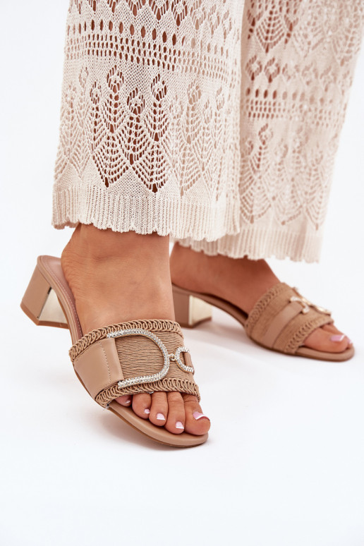  Šlepetės su kulniukais  Detalem smėlio spalvos Julinemi