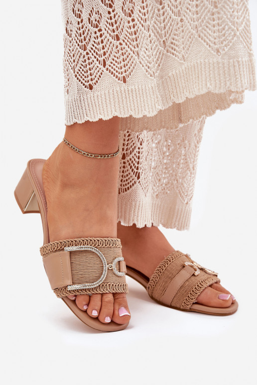  Šlepetės su kulniukais  Detalem smėlio spalvos Julinemi