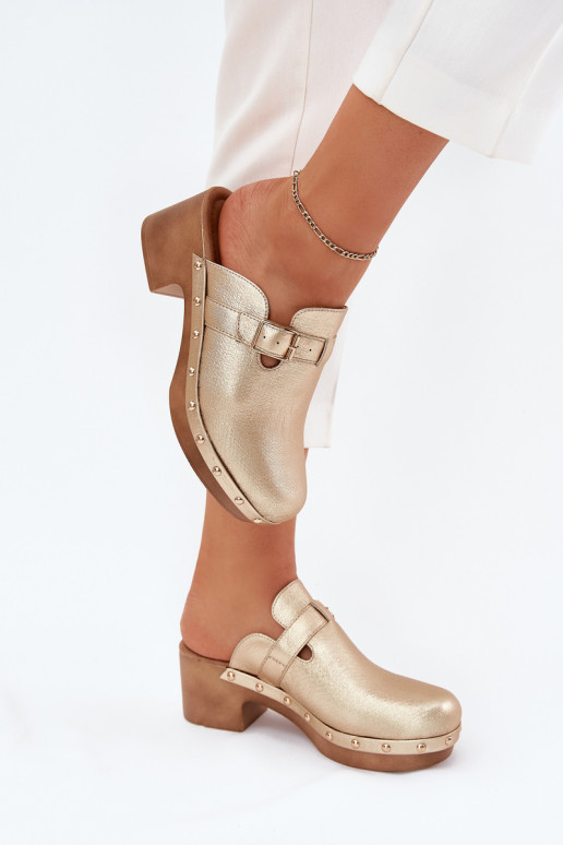 Šlepetės   su kulniukais su sagtimis aukso spalvos Veldexina