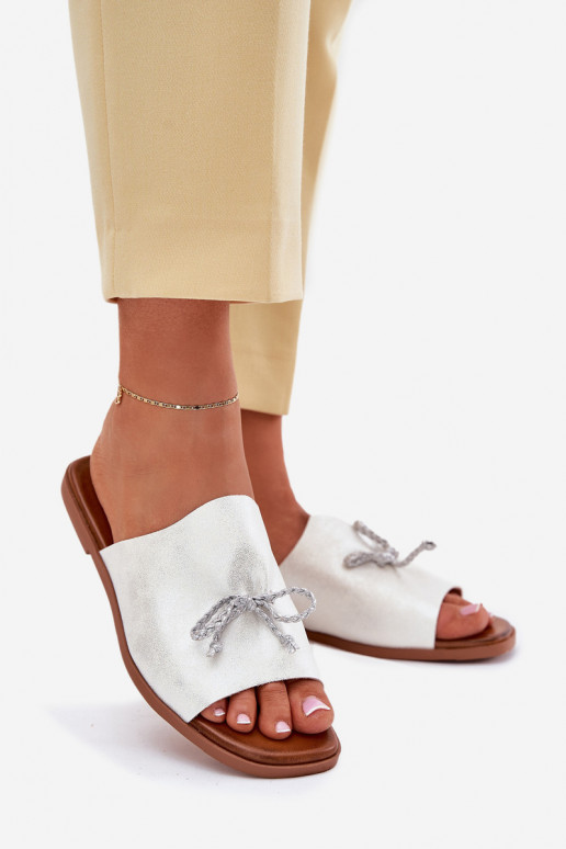 Moteriškos šlepetės su plačiais kulniukais  sidabro spalvos Norela