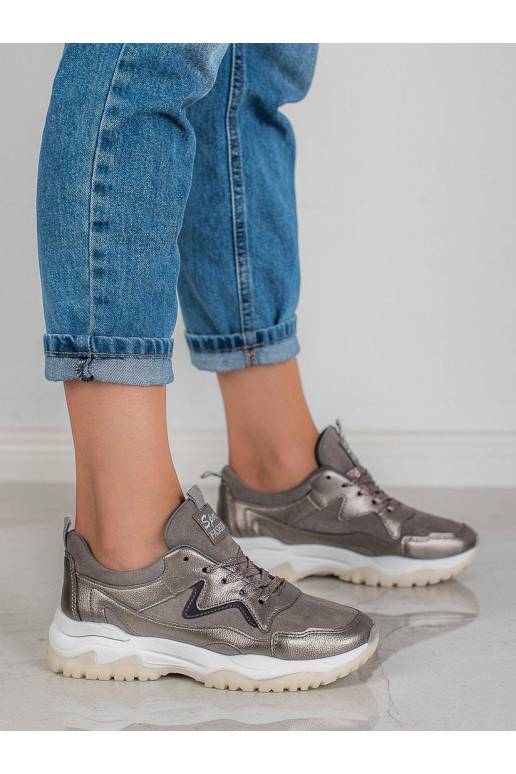 Pilkos spalvos sportiniai bateliai... Pilkos spalvos sportiniai bateliai...