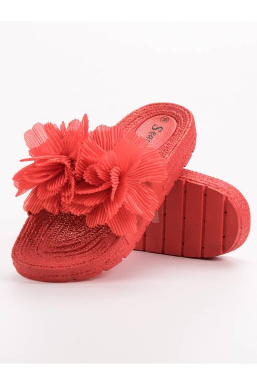 Raudonos spalvos Šlepetės su gėlėmis... Raudonos spalvos Šlepetės su gėlėmis...