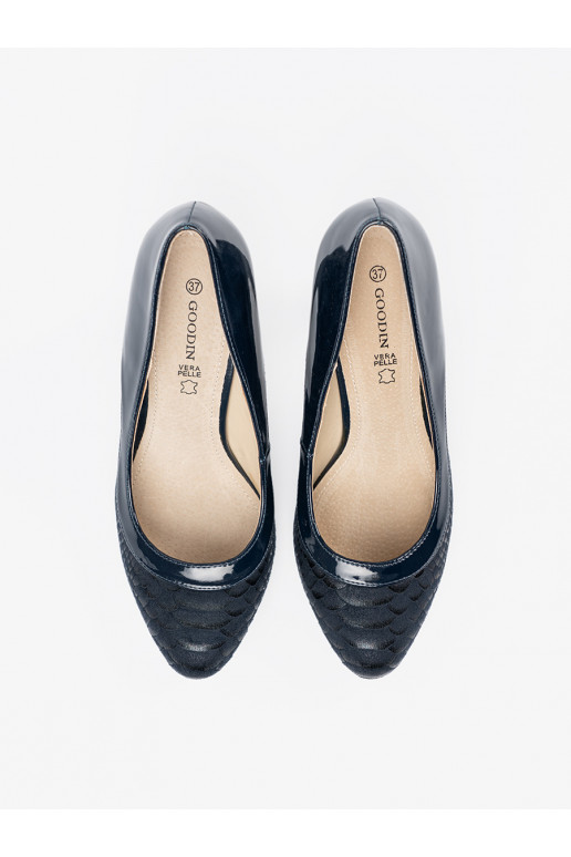  juodos spalvos aukštakulniai su plonu kulniuku