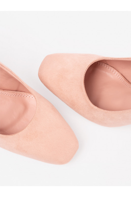  rožinės spalvos aukštakulniai ant kulno