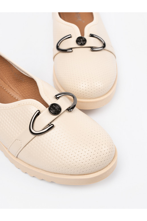 batai  z ozdobną sprzączka