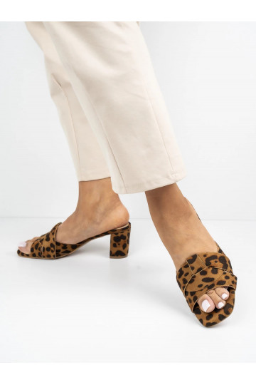 Šlepetės   z leopardowym wzorem Leopard 2