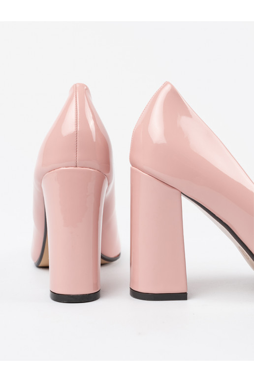 Rózowe  aukštakulniai ant kulno