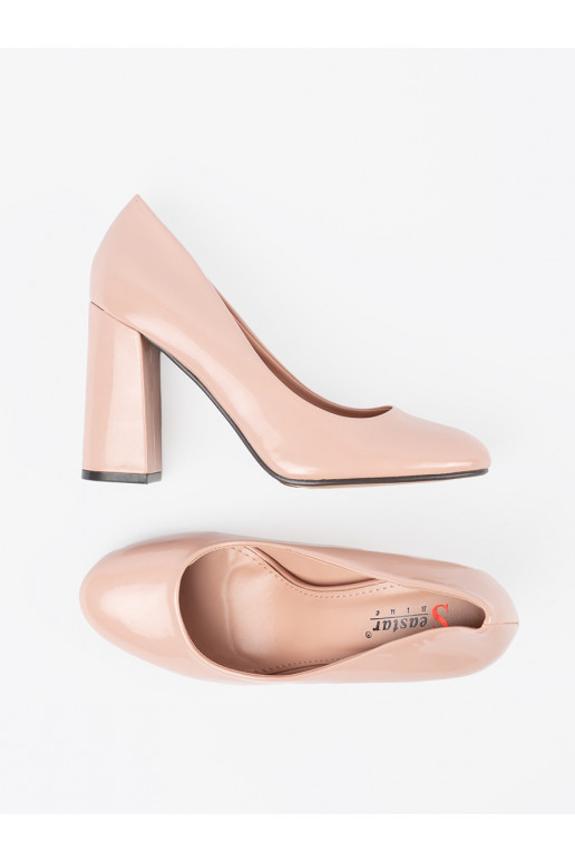 dramblio kaulo spalvos  aukštakulniai ant kulno