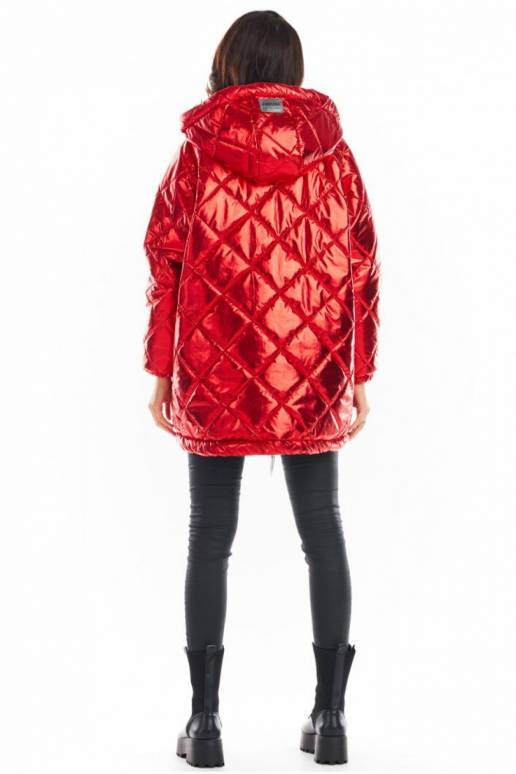 Raudona striukė iš awama