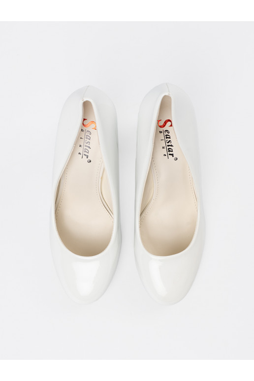 baltos spalvos aukštakulniai 