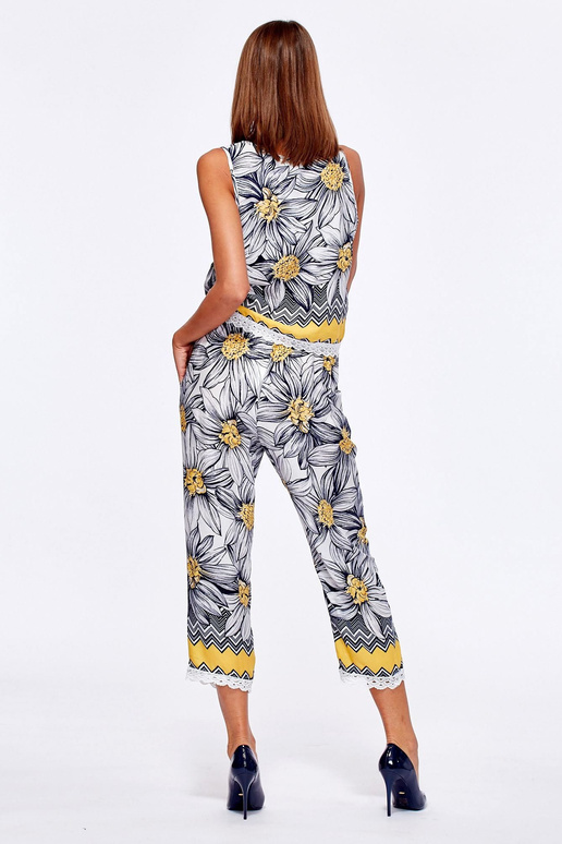 Dviejų dalių komplektas... Dviejų dalių komplektas...