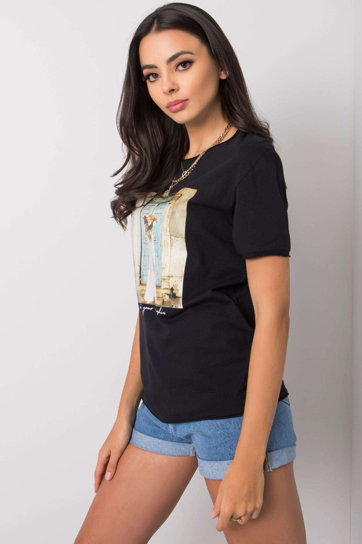 Juodi marškinėliai su Benthe raštu