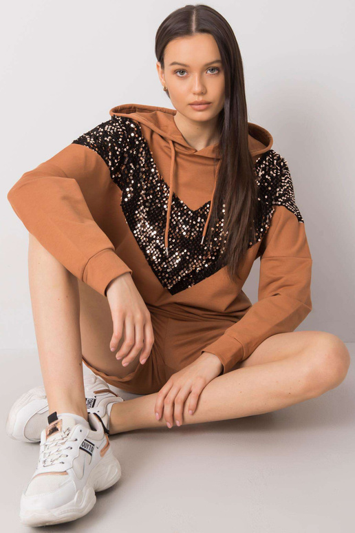 Kupranugarių rinkinys su Phylicia...