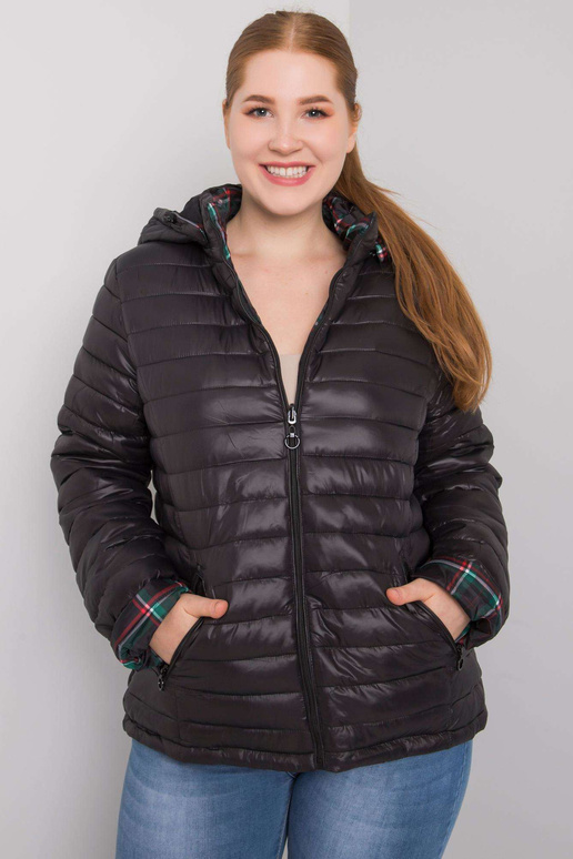 Juoda plius dydžio apverčiama Irfane...