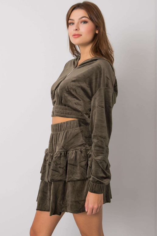 Chaki spalvos veliūrinis rinkinys su... Chaki spalvos veliūrinis rinkinys su...