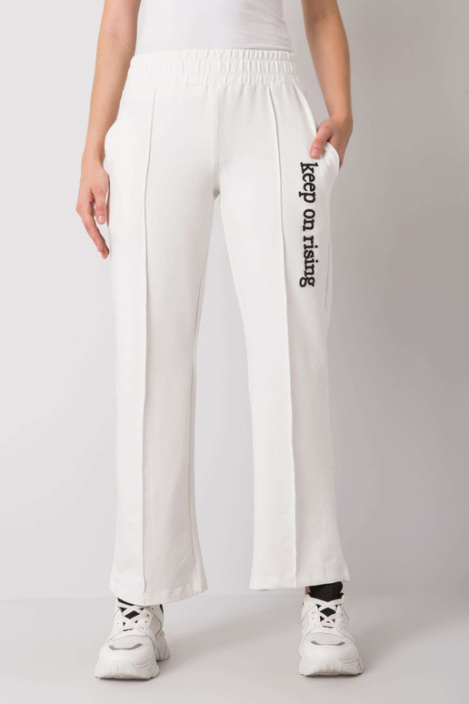 Ecru sportinės kelnės tiesiomis koja...