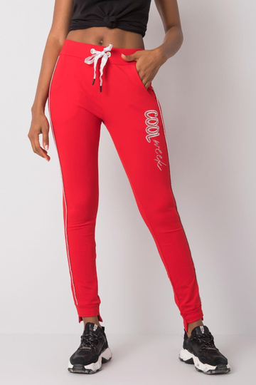 Raudonos sportinės kelnės... 2