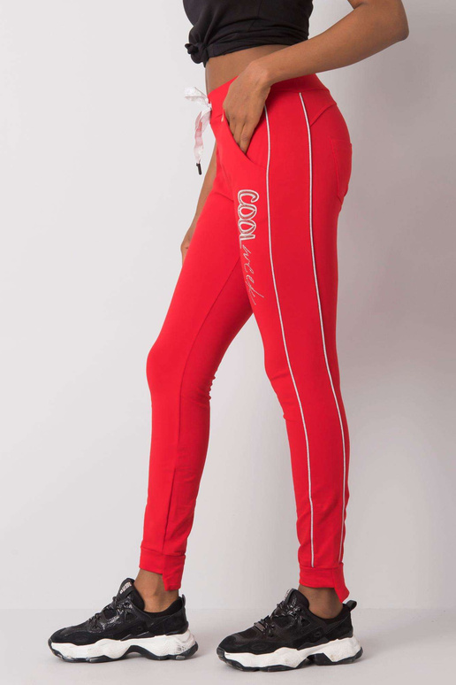 Raudonos sportinės kelnės su Abia...