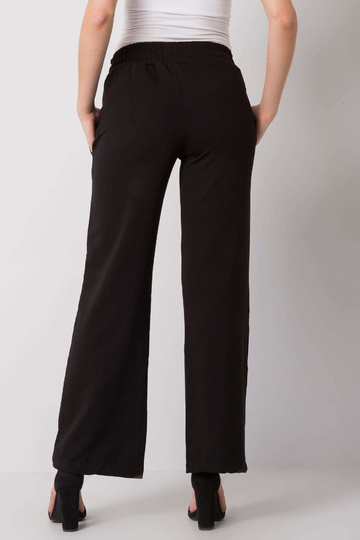 Dennis Black tiesios kojos... 2