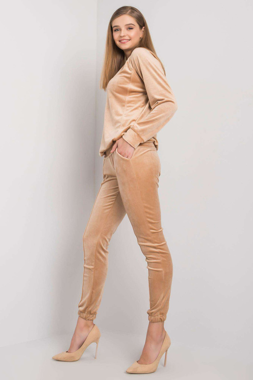 Smėlio spalvos veliūrinis dviejų...