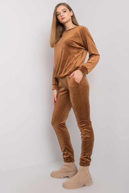 Kimberly šviesiai rudos spalvos...