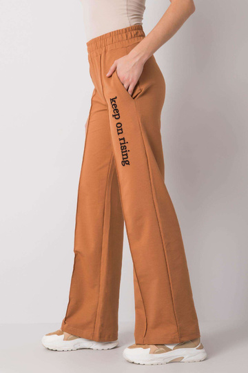 Dennis šviesiai rudos... 2