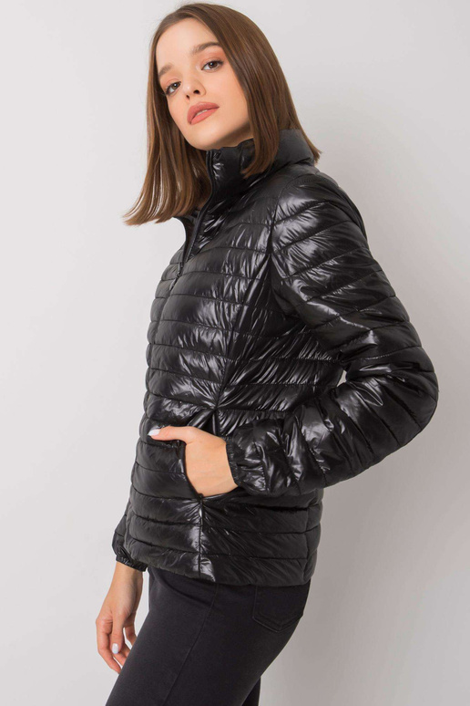 Arina juoda pereinamoji striukė Arina juoda pereinamoji striukė