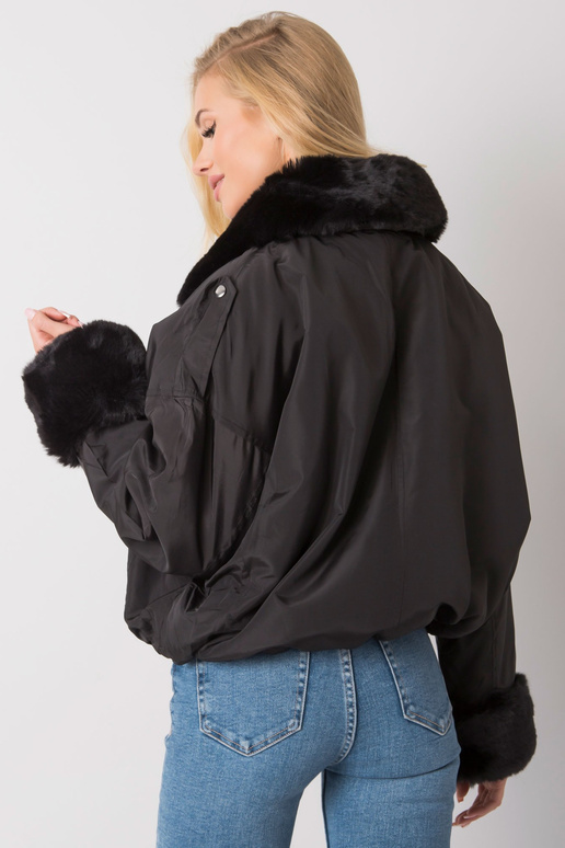 Juoda striukė su kailiu Zohra