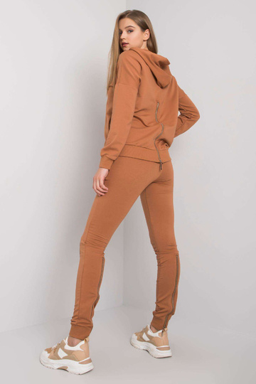 Šviesiai rudos spalvos... 2