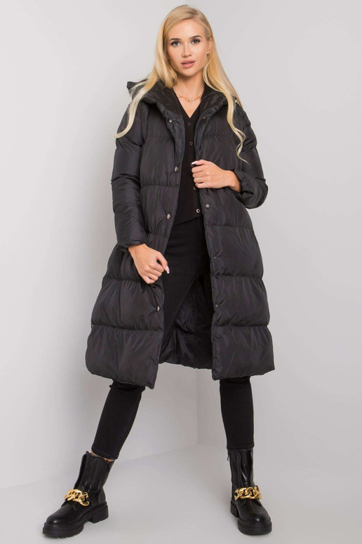 Juoda dygsniuota striukė su gobtuvu...