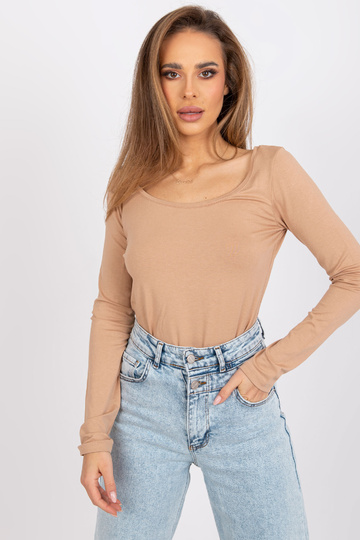 Smėlio spalvos pagrindinė...