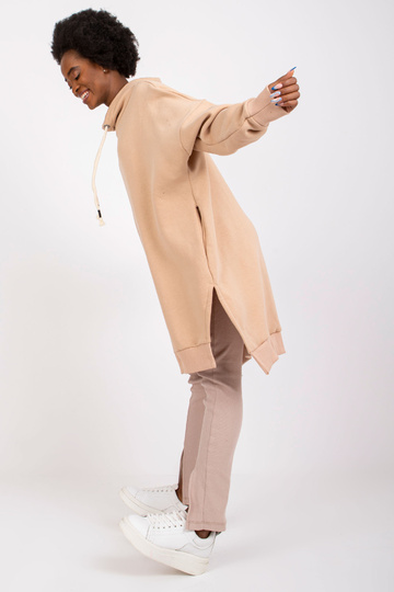 Smėlio spalvos megztinių...