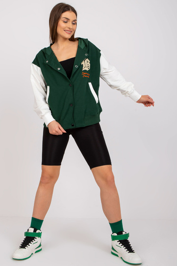 Tamsiai žalias beisbolo...