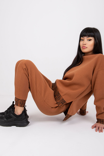 Šviesiai rudos spalvos... 2