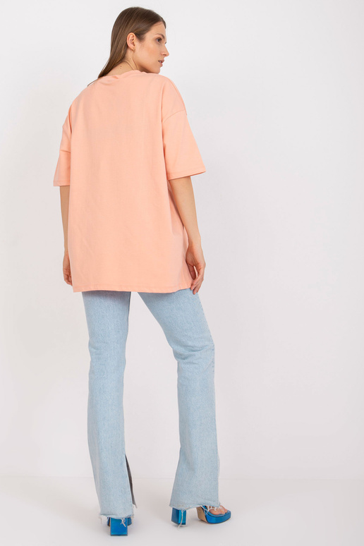 Oversize abrikosų marškinėliai su raštu Oversize abrikosų marškinėliai su raštu