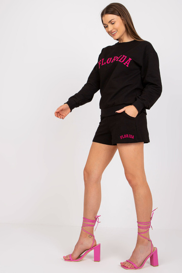 Juodos spalvos megztinių...