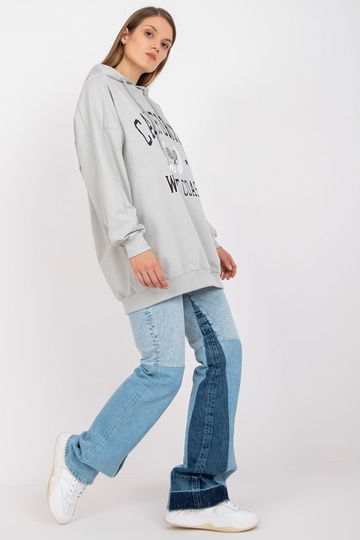 Pilki megztiniai su raštu... 2