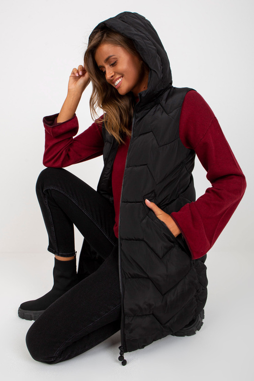 Juoda ilga pūkinė liemenė su gobtuvu