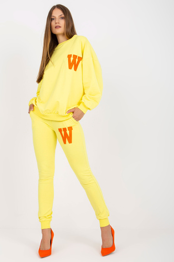 Geltonų dviejų dalių...