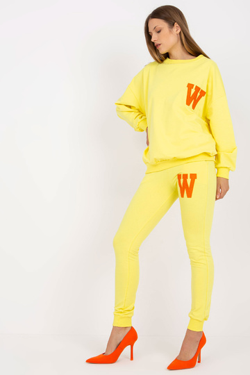 Geltonų dviejų dalių... 2