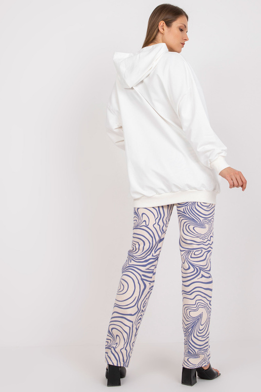 Baltas megztinis su gobtuvu ir...